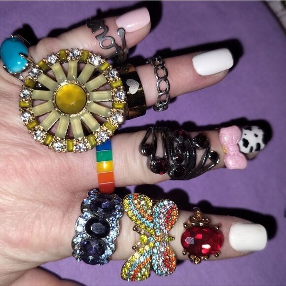 Lot or bundle of 18 different unique statement rings, all in excellent condition - Picture 11 of 16